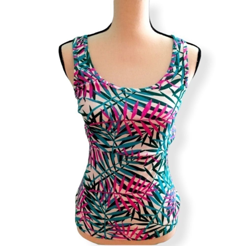 Colorful Palm Leaf Tank